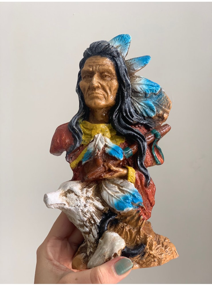 Escultura Indio Apache com Lobo - HIPPIE ARTESANATOS