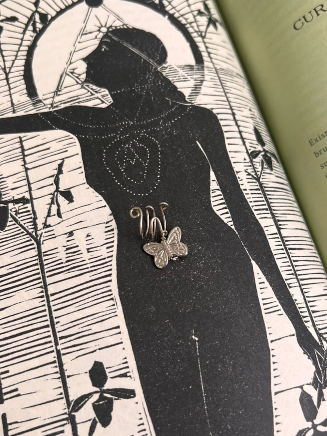 Brinco de Pressão Artesanal - Borboleta Ear Cuff — imagem 2