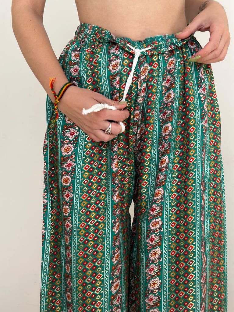 Calça Indiana Tarot Verde Claro — imagem 3