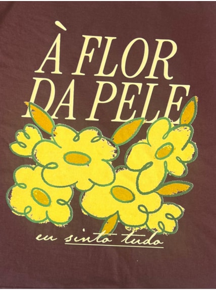 Camiseta À Flor da pele - Marrom - Frente e Verso