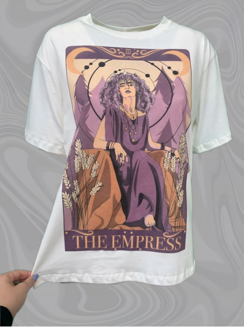 Camiseta A Imperatriz Deméter - Off-White