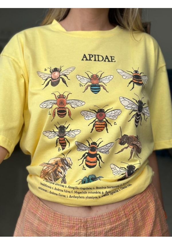 Camiseta Abelhas - Amarela Clara
