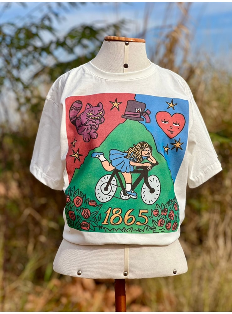 Camiseta Alice no país das Maravilhas 1865 - Off-White — imagem 1