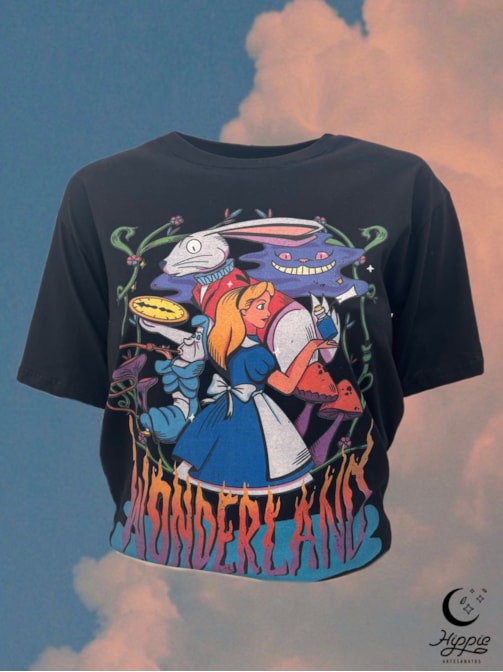 Camiseta Alice Wonderland - Preta
