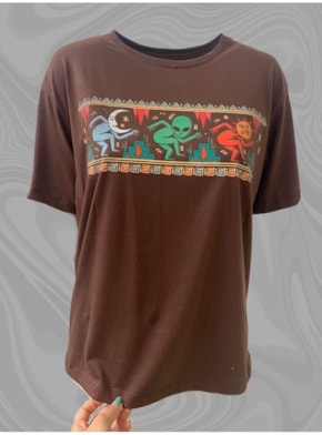 Camiseta Alien Mundo Antigo - Marrom