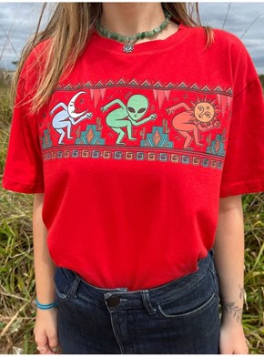 Camiseta Alien Mundo Antigo - Vermelha