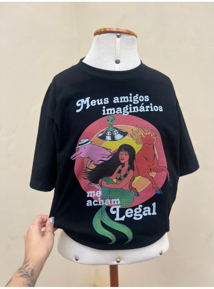 Camiseta Amigos Imaginários - Preta — imagem 1