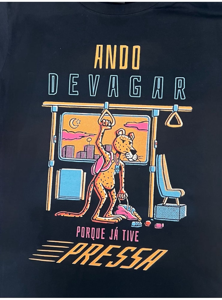 Camiseta Ando devagar porque já tive pressa - Preta — imagem 2