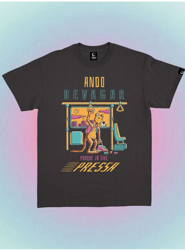 Camiseta Ando devagar porque já tive pressa - Preta — imagem 1