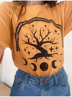 Camiseta Árvore Raiz - Caramelo