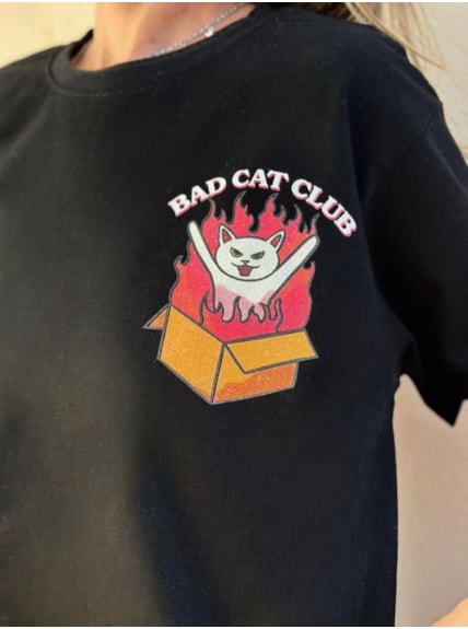 Camiseta Bad Cat Club - Preta - Frente e Verso