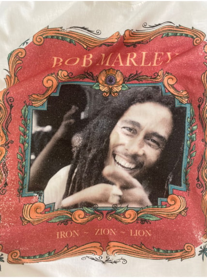 Camiseta Bob Marley Flores - Off-White
