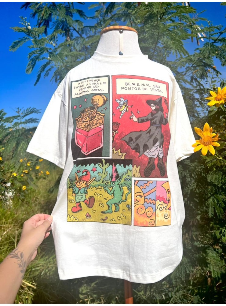Camiseta Bruxa Bem e Mal - Off-White — imagem 2