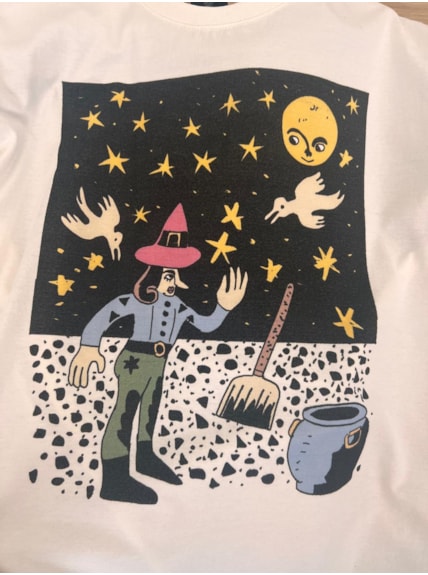 Camiseta Bruxa Estrela - Off-White