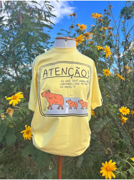 Camiseta Capivara Travessia - Amarela Clara - HIPPIE ARTESANATOS