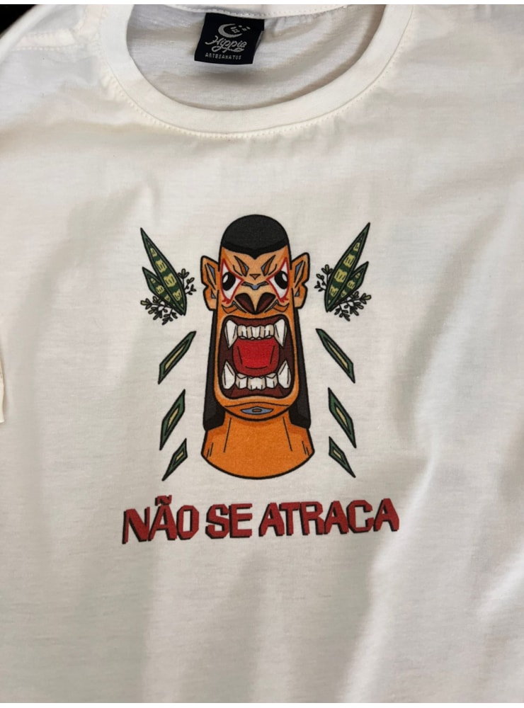 Camiseta Carranca Eu não ando só - Off-White - Frente e Verso — imagem 4