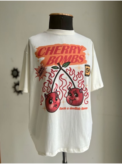 Camiseta Cherry Bombs - Off-White