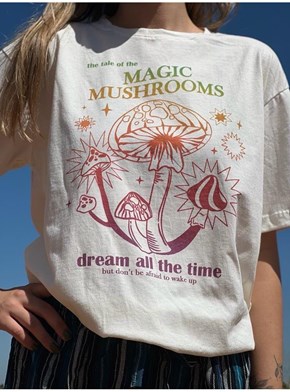 Camiseta Cogumelos Mágicos Arco íris - Off-White