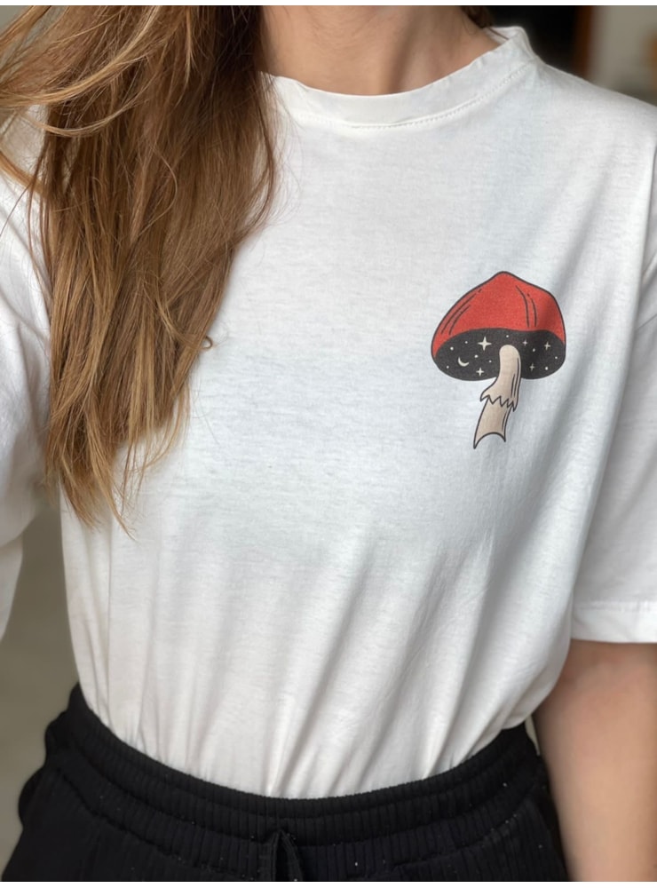 Camiseta Cogumelos - Off-White - Frente e Verso — imagem 2