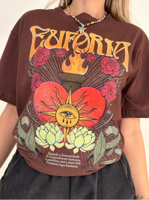 Camiseta Coração Euforia - Marrom
