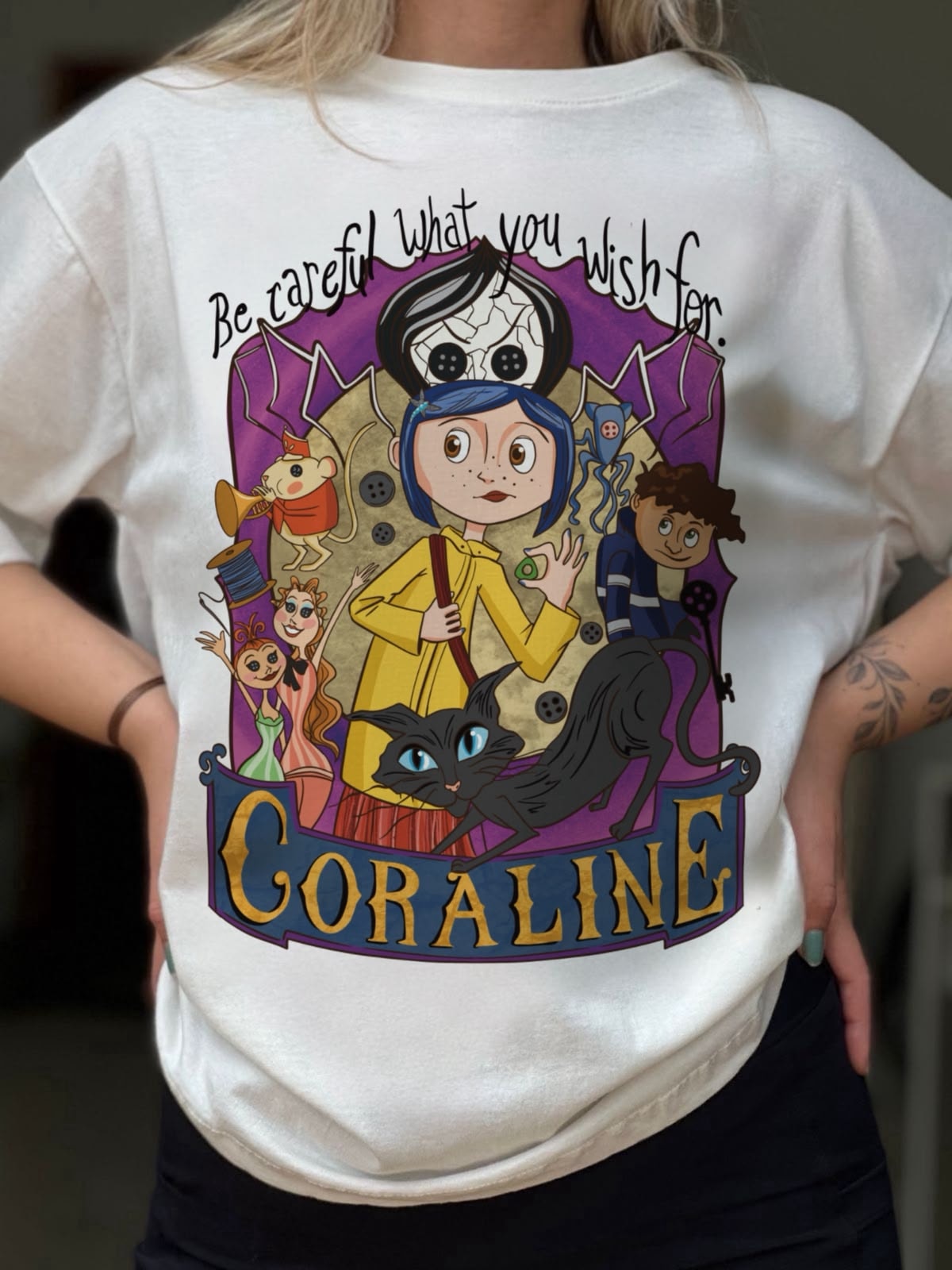 Camiseta Coraline - Off-White — imagem 1