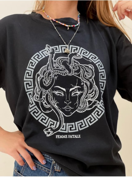 Camiseta Deusa Medusa - Preta