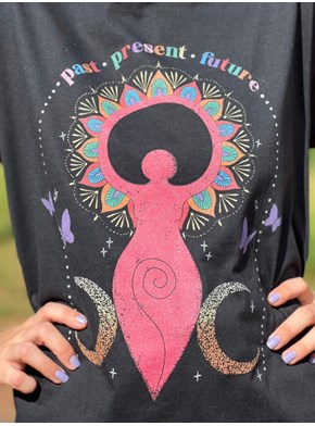 Camiseta Deusa Sagrado Feminino - Preta
