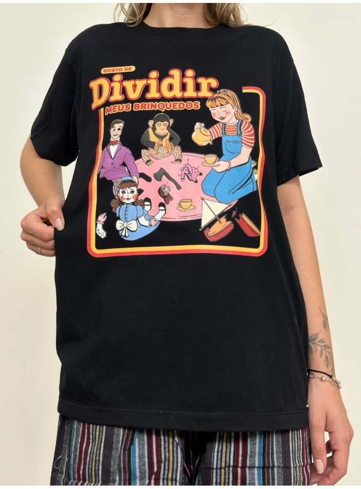 Camiseta Dividir meus Brinquedos - Preta — imagem 3