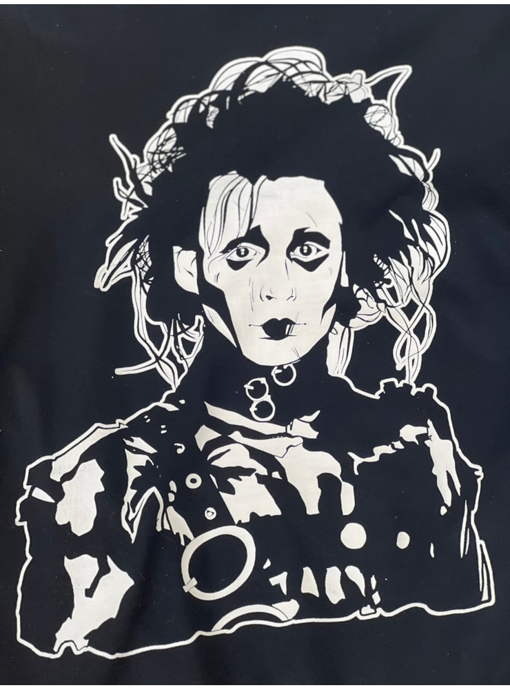 Camiseta Edward Mãos de Tesoura 1990 - Preta — imagem 2