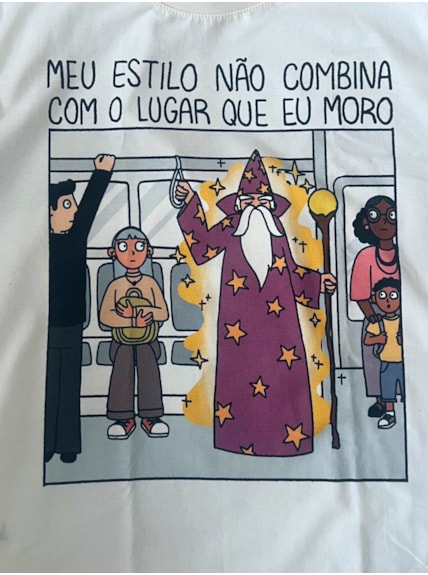 Camiseta Estilo Mago - Off-White