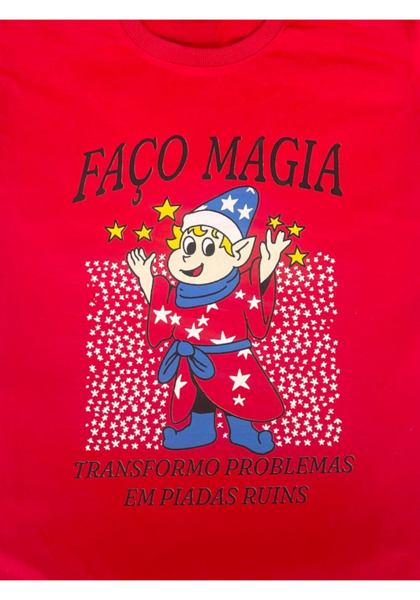 Camiseta Faço magia - Vermelha