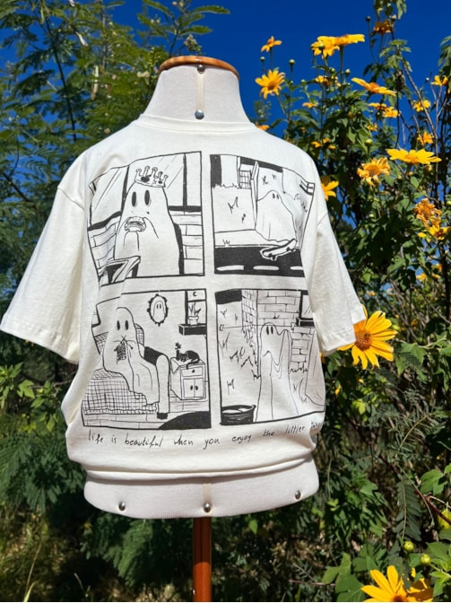 Camiseta Fantasma Quadrinhos - Off-White