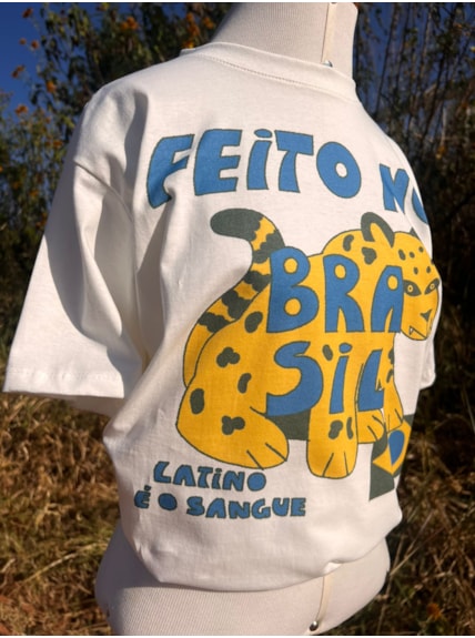 Camiseta Feito no Brasil - Off-White