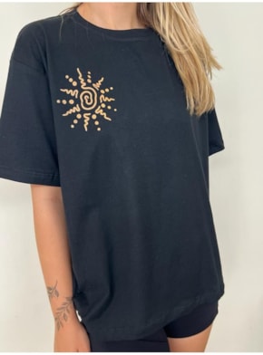 Camiseta Filho do Sol - Preta - Frente e Verso
