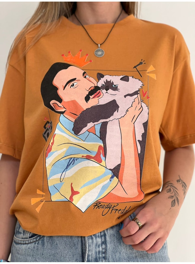 Camiseta Freddy Mercury - Caramelo — imagem 1