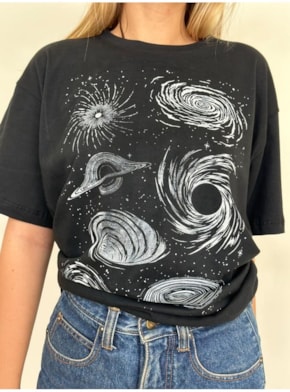 Camiseta Galáxia - Preta - Frente e Verso