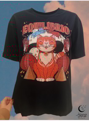 Camiseta Gatinho Equilíbrio - Preta
