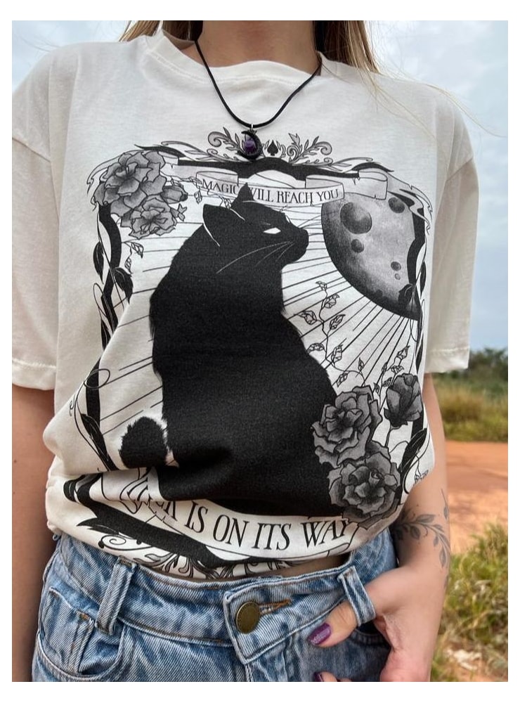Camiseta Gato da Sorte - Off-White — imagem 1