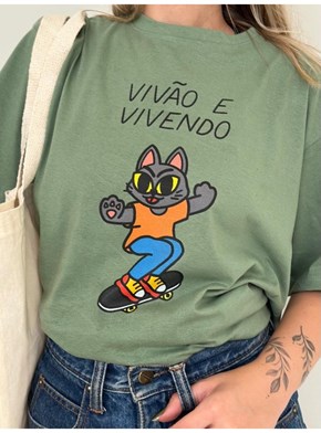 Camiseta Gato Vivão e Vivendo - Verde Alecrim
