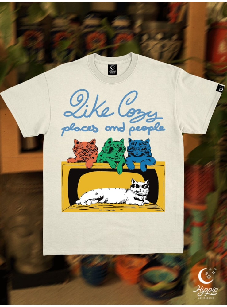 Camiseta Gatos - Gosto de pessoas e lugares aconchegantes - Off-White — imagem 1