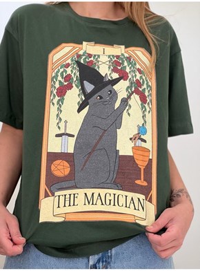 Camiseta Gatos Tarot - O Mago - Verde