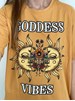 Camiseta Goddess Vibes - Caramelo