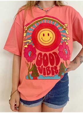 Camiseta Good Vibes - Coral