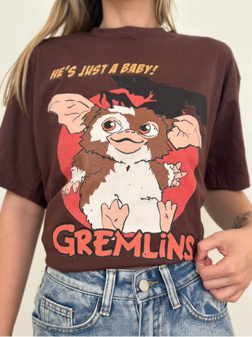 Camiseta Gremlins - Marrom