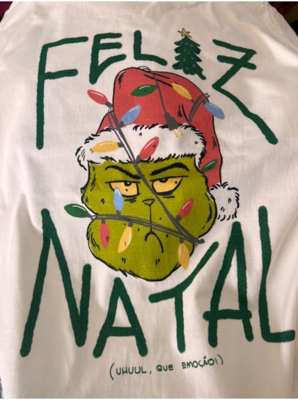 Camiseta Grinch Feliz Natal - Off-White