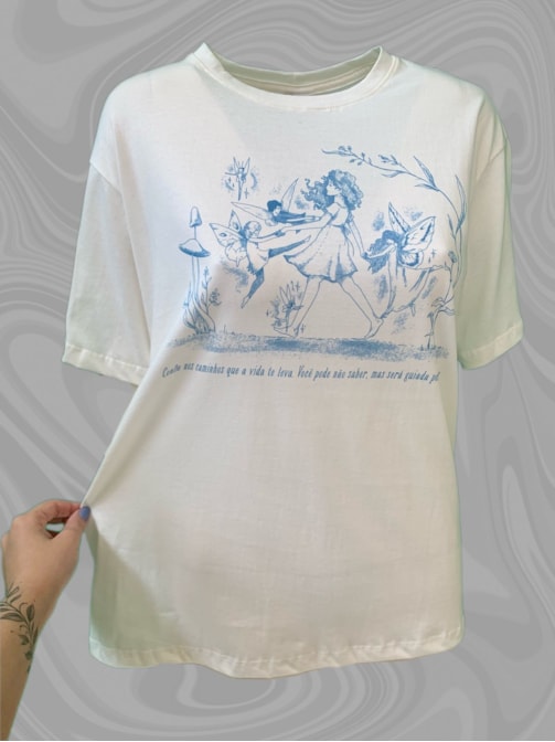 Camiseta Guiada Por Fadas - Off-White