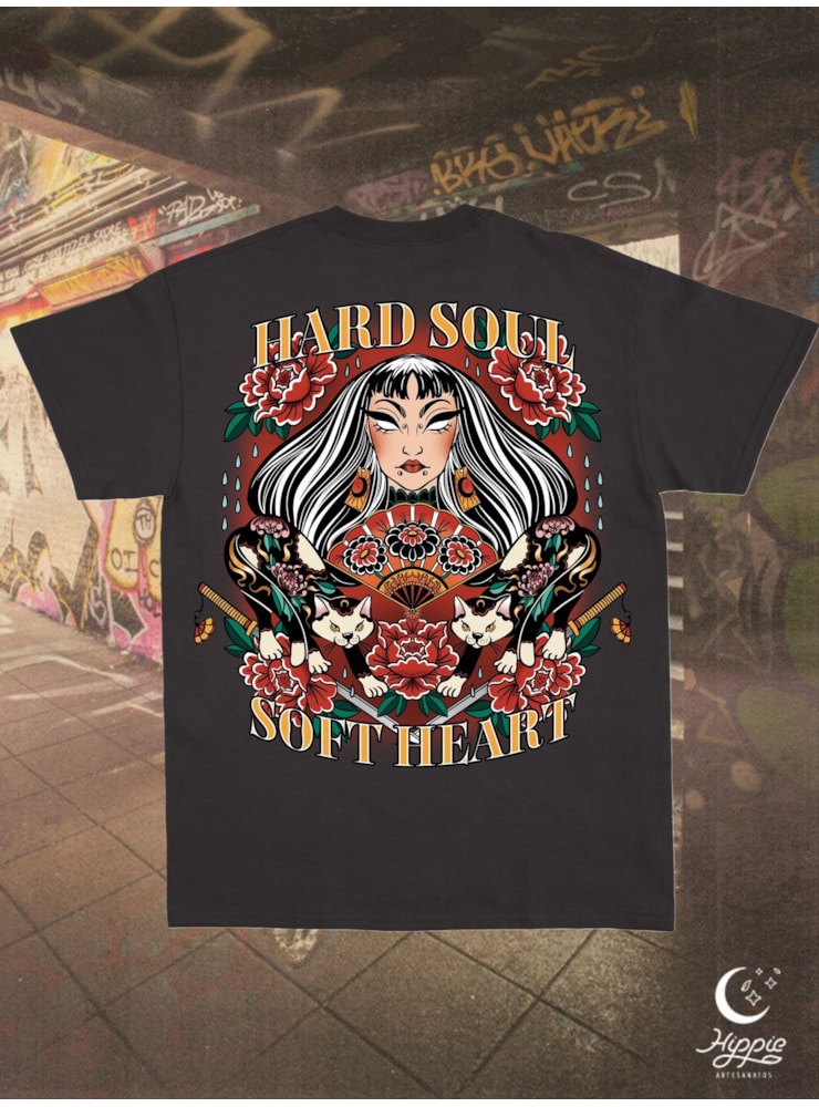 Camiseta Hard Soul Soft Heart - Preta - Frente e Verso — imagem 1