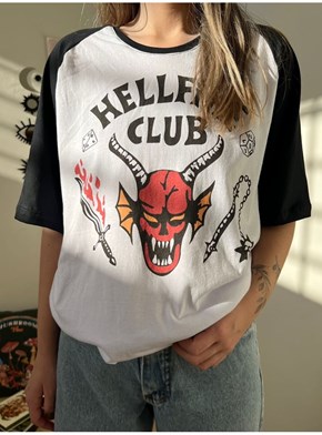 Camiseta HellFire Stranger Things - Raglan Branca
