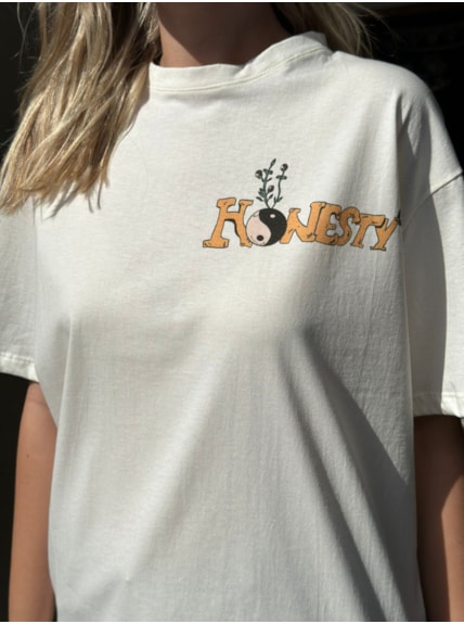 Camiseta Honesty Yin Yang - Off-White - Frente e Verso