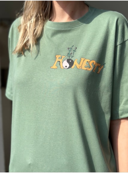 Camiseta Honesty Yin Yang - Verde Alecrim - Frente e Verso